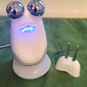 Nuface trinity facial toning with Elle attachment